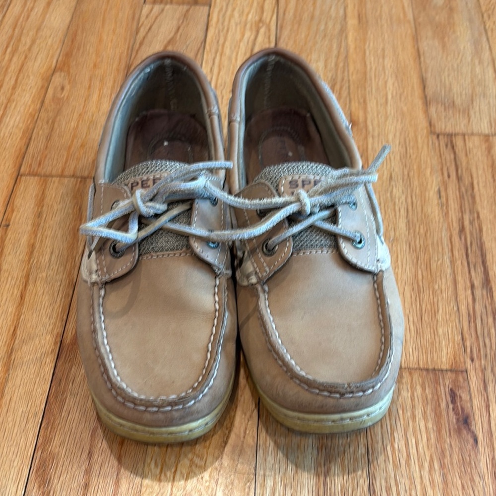 Sperry Boat Shoes Women’s 7